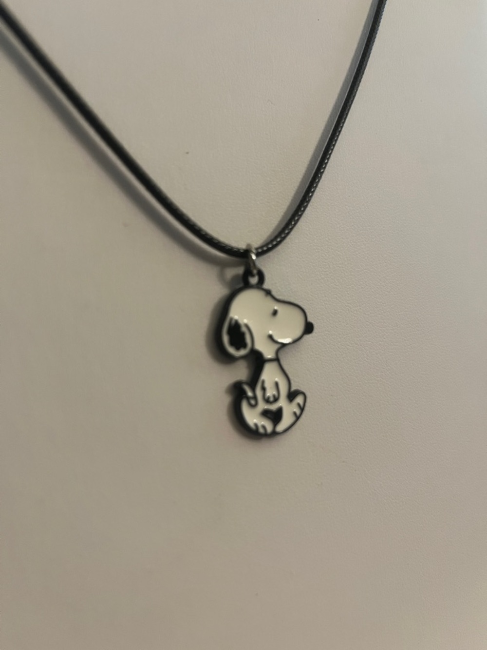 3/$15~Corded Snoopy Necklace - Picture 3 of 8